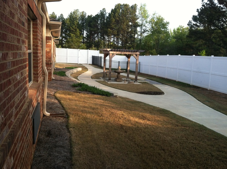 Hope Dacula Memory Care Courtyard
